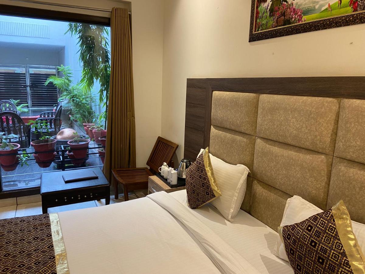 Hotel Exotic - 5 Min Walk From Golden Temple Amritsar Esterno foto