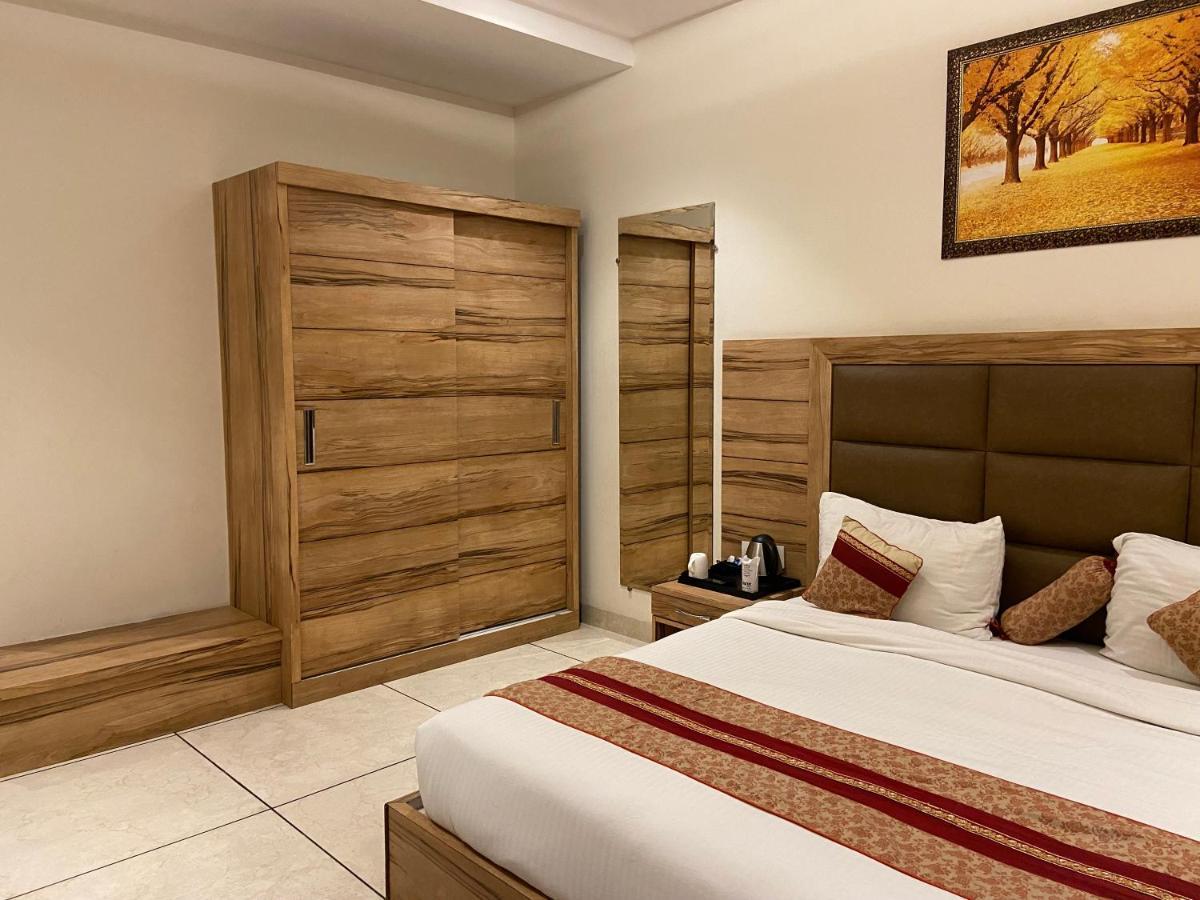 Hotel Exotic - 5 Min Walk From Golden Temple Amritsar Esterno foto