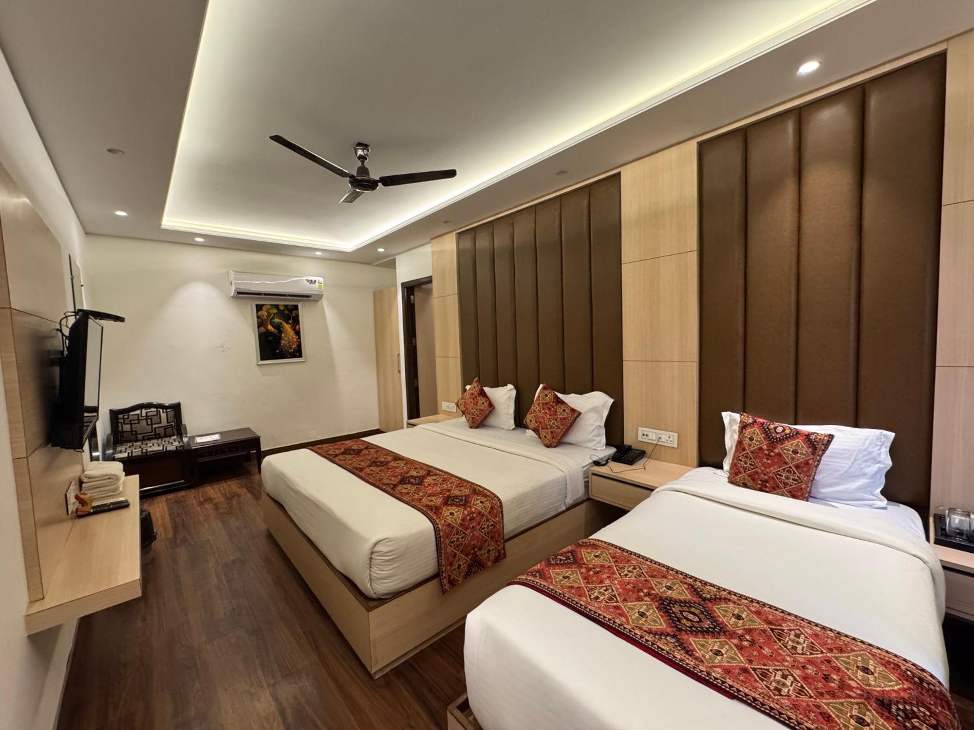 Hotel Exotic - 5 Min Walk From Golden Temple Amritsar Esterno foto