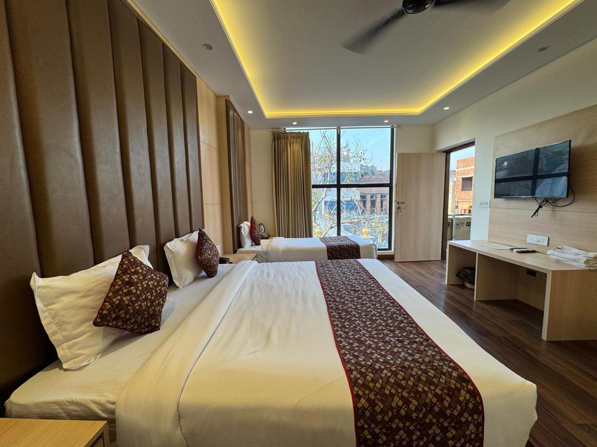 Hotel Exotic - 5 Min Walk From Golden Temple Amritsar Esterno foto