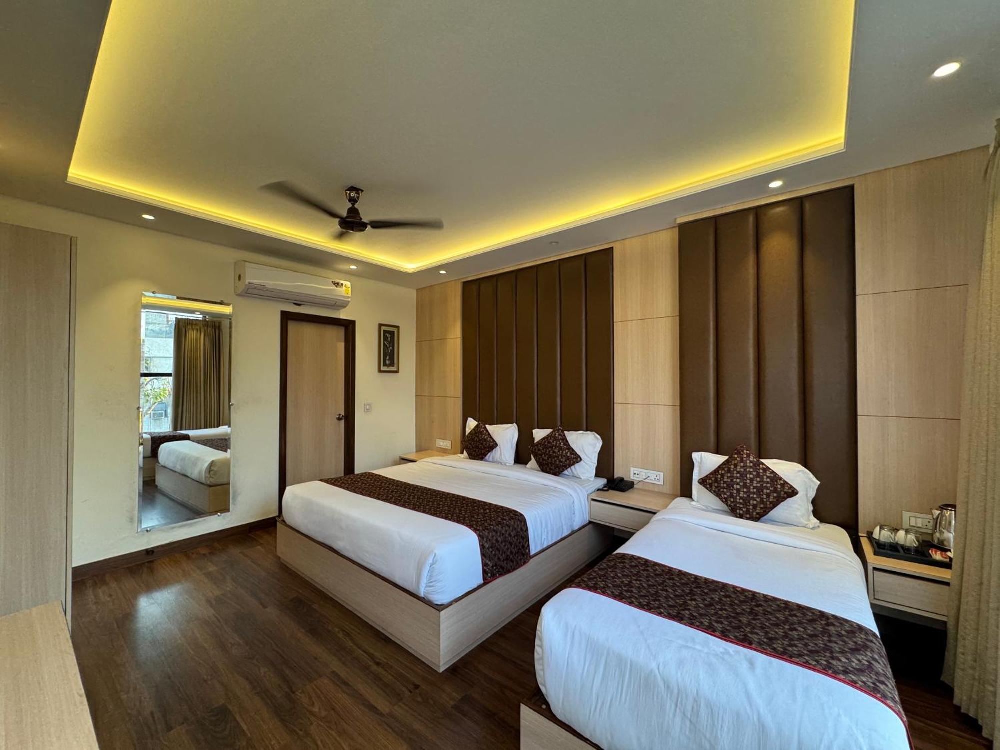 Hotel Exotic - 5 Min Walk From Golden Temple Amritsar Esterno foto