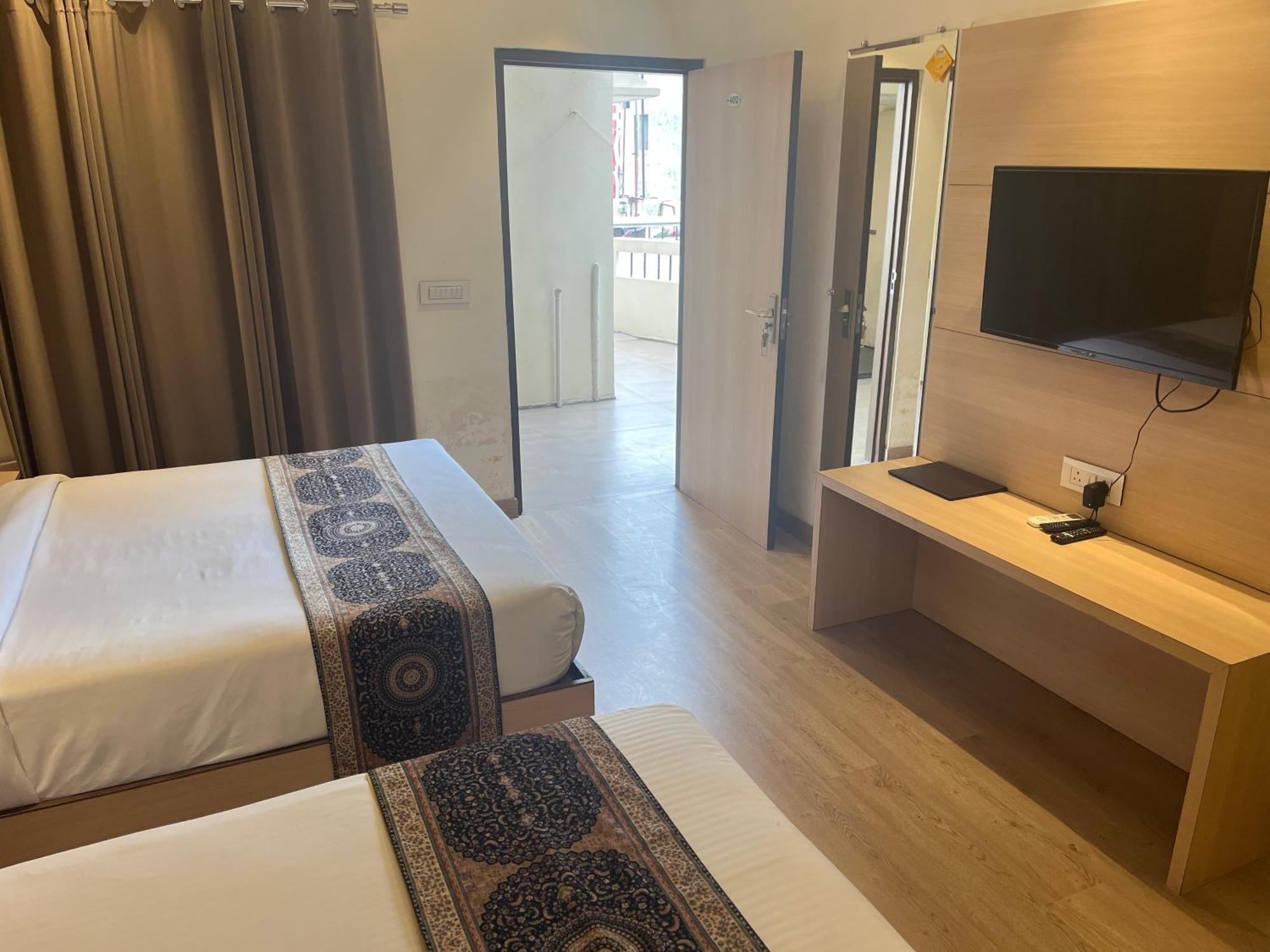 Hotel Exotic - 5 Min Walk From Golden Temple Amritsar Esterno foto