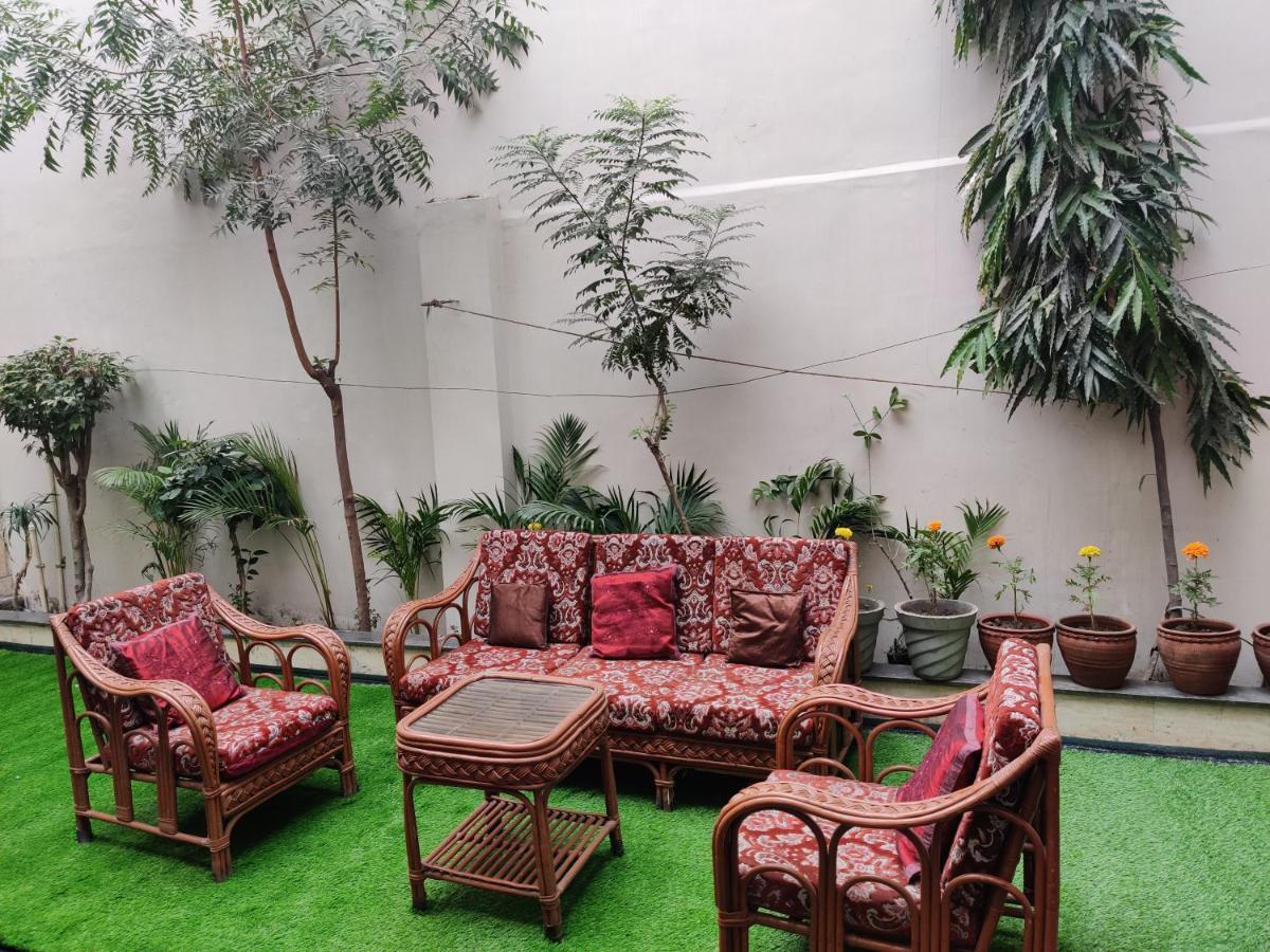 Hotel Exotic - 5 Min Walk From Golden Temple Amritsar Esterno foto